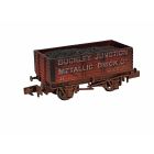 Private Owner 7 Plank Wagon, End Door 27, 'Buckley Junction Metallic Brick Co', Red Livery, Includes Wagon Load, Weathered