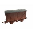 BR (Ex GWR) 12T Ventilated Van B768127, BR Bauxite Livery, Weathered