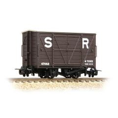 Bachmann Narrow Gauge OO-9 Scale, 393-126 SR (Ex RNAD) Van 47062, SR Brown (Pre 1936) Livery small image