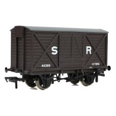 EFE Rail OO Scale, E87056 SR (Ex LSWR) LSWR 10T Ventilated Van 44366, SR Brown (Pre 1936) Livery small image