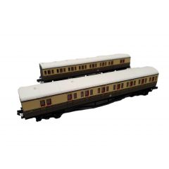 Dapol N Scale, 2P-003-013 GWR Dia. E140 B Set 6449 & 6450, GWR Chocolate & Cream (Crest) Livery Twin Coach Pack small image