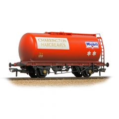 Bachmann Branchline OO Scale, 37-592A Private Owner (Ex BR) TTA 45T Tank Wagon 109, 'Charrington Hargreaves Mobil', Red Livery, Weathered small image