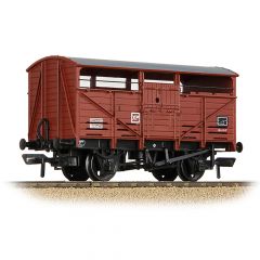 Bachmann Branchline OO Scale, 37-712D BR (Ex GWR) 8T Cattle Wagon B893672, BR Bauxite (Late) with Pre-TOPS Panel Livery small image