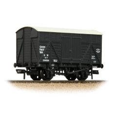 Bachmann Branchline OO Scale, 37-751E GWR 12T GWR Fruit Van 134184, GWR Grey (small GW) Livery small image