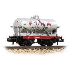 Graham Farish N Scale, 373-658A Private Owner 14T Tank Wagon 136, 'Fina', Silver Livery small image