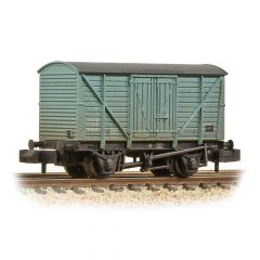 Graham Farish N Scale, 373-727B BR 10T Insulated Van B872061, BR Ice Blue Livery, Weathered small image