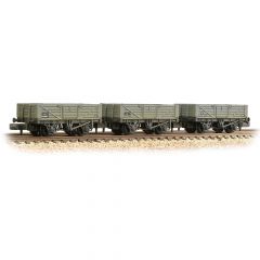 Graham Farish N Scale, 377-069 BR 5 Plank Wagon, BR Grey (Early) Livery 3 Wagon Pack, Weathered small image