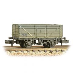 Graham Farish N Scale, 377-078C BR 7 Plank Wagon, End Door P153290, BR Grey (Early) Livery, Weathered small image