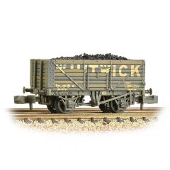 Graham Farish N Scale, 377-094 Private Owner 7 Plank Wagon, End Door 'Whitwick', Grey Livery, Weathered small image