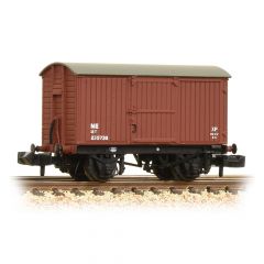 Graham Farish N Scale, 377-975A LNER 12T Ventilated Van, Planked Ends 235738, LNER Bauxite Livery small image