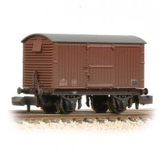 Graham Farish N Scale, 377-981A BR (Ex LNER) 12T Ventilated Van, Corrugated Steel Ends E256974, BR Bauxite (Late) with Pre-TOPS Panel Livery, Weathered small image