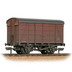 Bachmann Branchline OO Scale, 38-082D BR (Ex SR) 12T Ventilated Van Planked 2+2 S59138, BR Bauxite (Early) Livery, Weathered small image