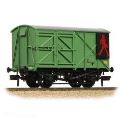 Bachmann Branchline OO Scale, 38-954 Private Owner (Ex BR) 12T BR Palvan 'Pallet Van' C.L.V.197 / JW6050, 'Johnnie Walker Whisky', Green Livery small image