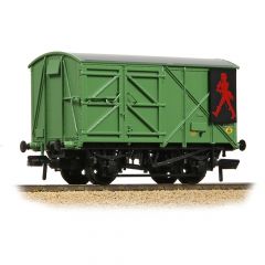 Bachmann Branchline OO Scale, 38-954A Private Owner (Ex BR) 12T BR Palvan 'Pallet Van' C.L.V.208 / JW6061, 'Johnnie Walker Whisky', Green Livery small image