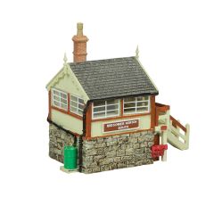 Graham Farish Scenecraft N Scale, 42-0100C Midsomer Norton Signal Box, Chocolate and Cream small image