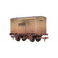 Dapol OO Scale, 4F-011-129 Ventilated Van D Day 80th Anniversary Weathered small image