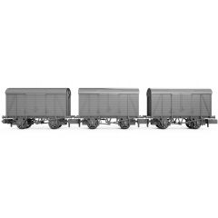Rapido Trains UK N Scale, 942004 SECR 10T Ventilated Van, Diag. 1426, SECR Grey Livery small image