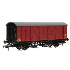 EFE Rail OO Scale, E87061 BR (Ex GWR) 10T GWR 'Bloater' Fish Van W2661W, BR Crimson Livery small image
