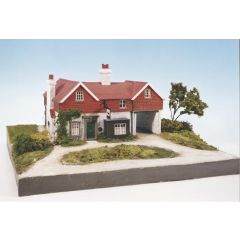 Wills Kits OO Scale, CK13 Public House 'Black Horse Inn' small image