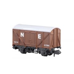 Peco N Scale, NR-43E LNER 12T Ventilated Van, Planked Ends 15216, LNER Bauxite Livery small image