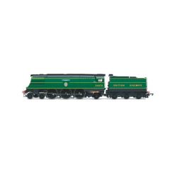Hornby OO Scale, R30129 BR (Ex SR) Battle of Britain Class 4-6-2, 34072, '257 Squadron' BR (SR) Malachite Green (British Railways) Livery, DCC Ready small image