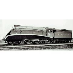 Hornby OO Scale, R30136 LNER B17/5 Class 4-6-0, 2859, 'East Anglian' LNER Lined Green (Original) Livery, DCC Ready small image