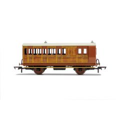 Hornby OO Scale, R40059 GNR Four Wheel Brake Third 399, GNR Lined Teak Livery small image