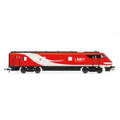 Hornby OO Scale, R40158 LNER (2018+) Mk4 DVT Driving Van Trailer, LNER (2018+) Red & Silver Livery, DCC Ready small image