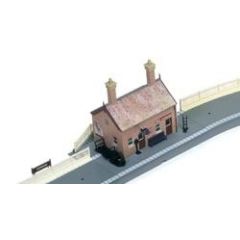 Hornby OO Scale, R8000 Country Station small image