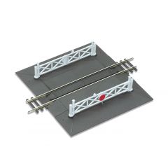 Peco OO Scale, ST-268 OO/HO Setrack Code 100 Standard Straight Level Crossing with 2 Ramps & 4 Gates small image